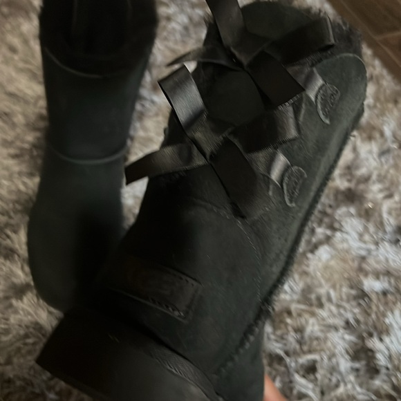 Bailey Bow II - Picture 12 of 16